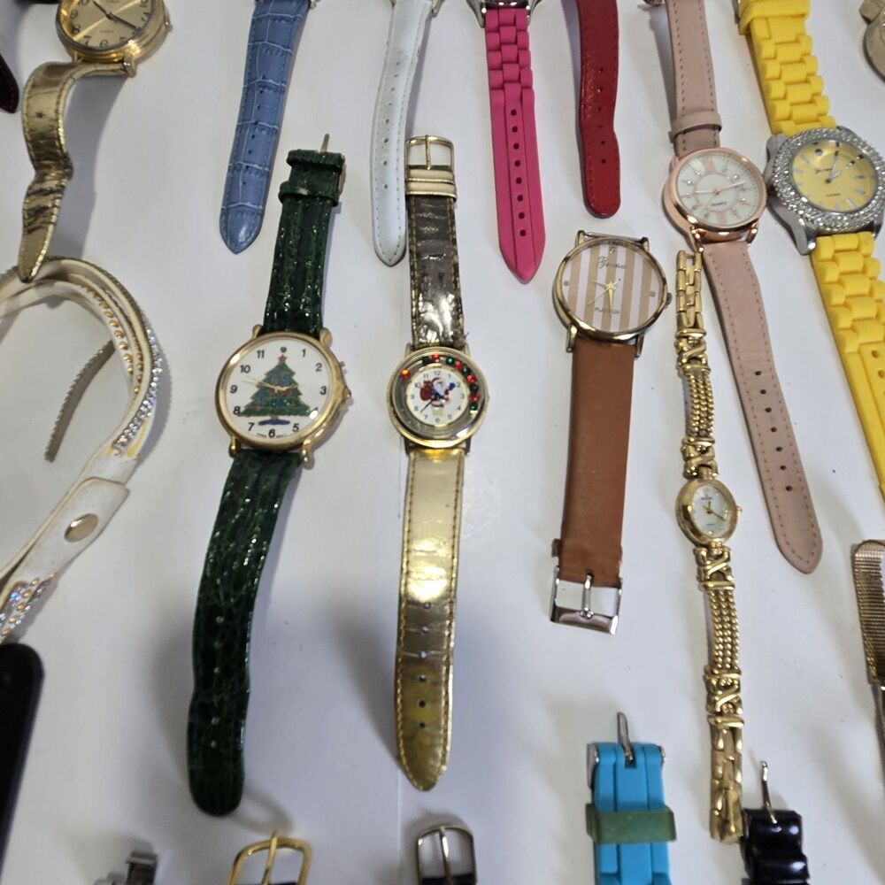 Wholesale Watch Lot of 43 Vintage & Modern - Timex Fossil Elgin Parts Repair - Picture 12 of 16